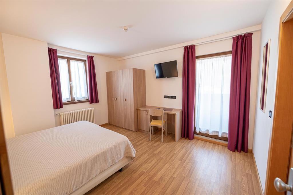 Hotel Posta Comano Terme Buitenkant foto