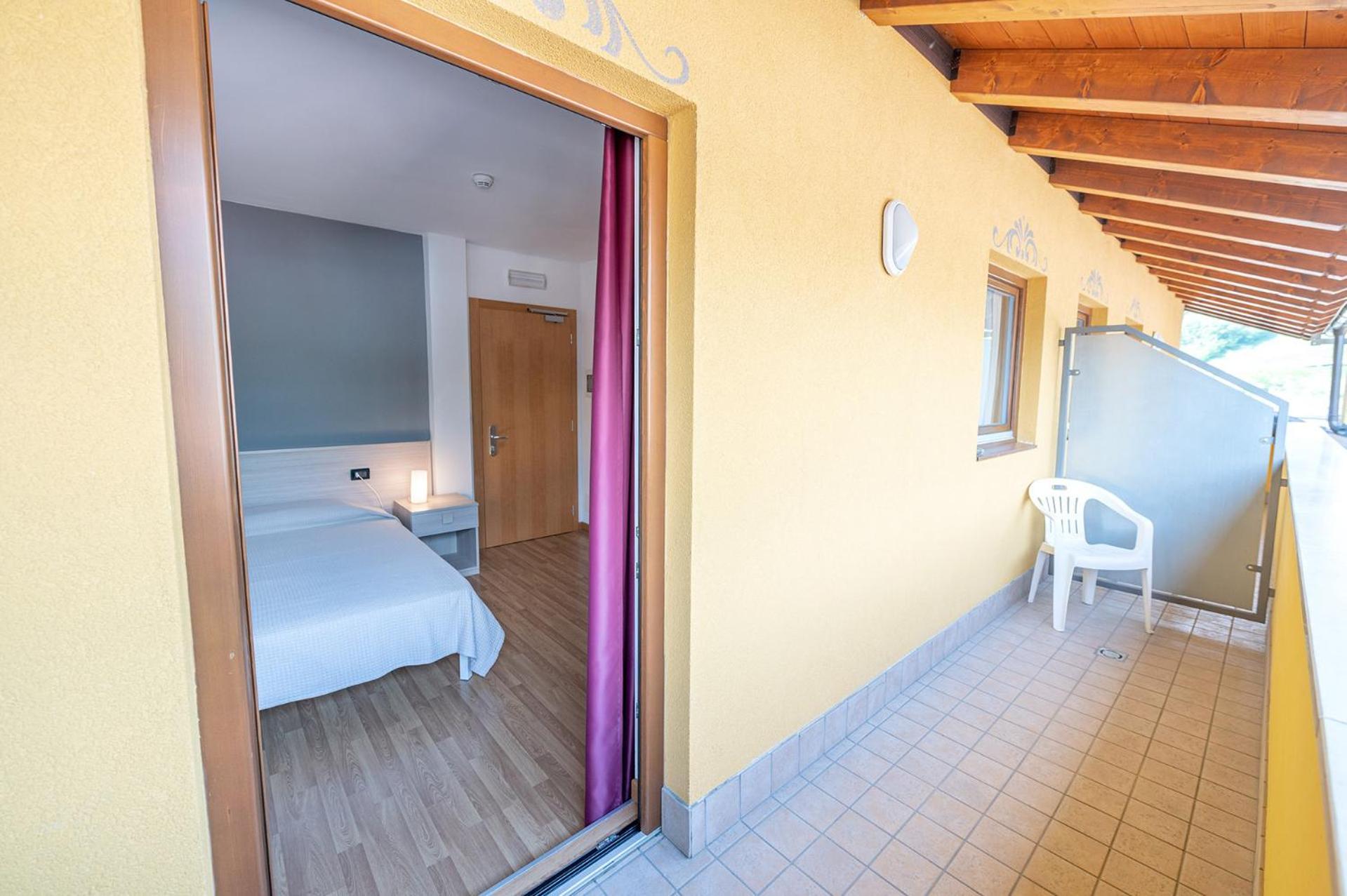 Hotel Posta Comano Terme Buitenkant foto