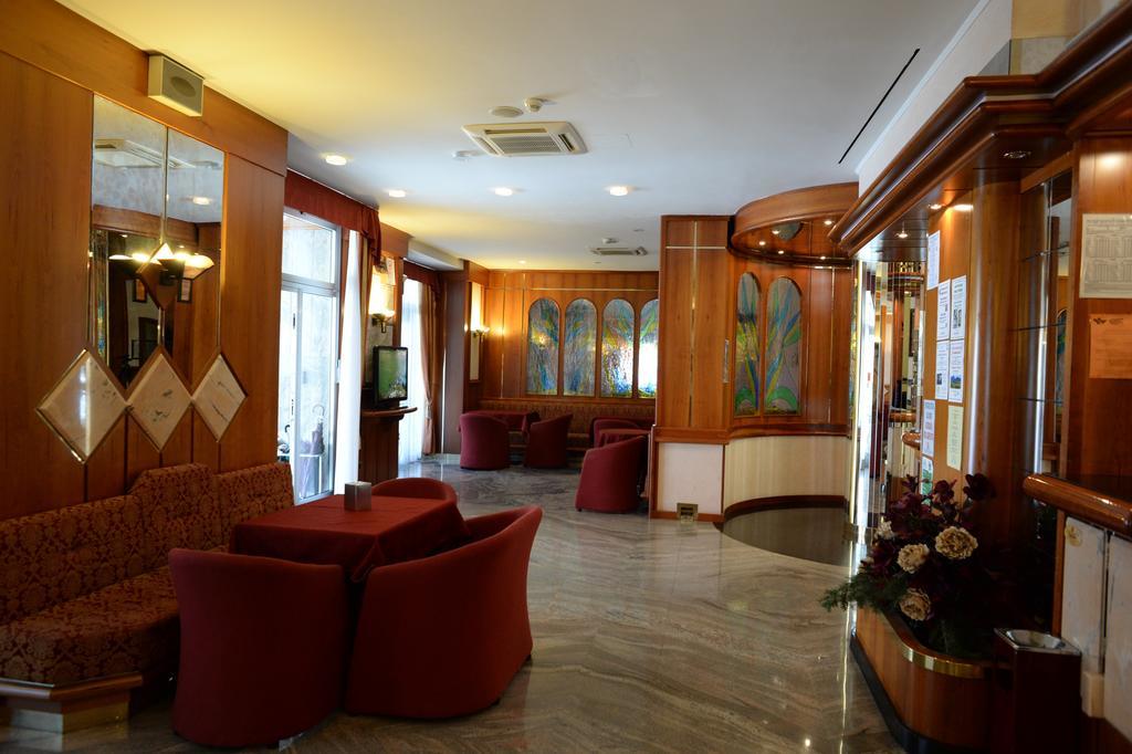 Hotel Posta Comano Terme Buitenkant foto