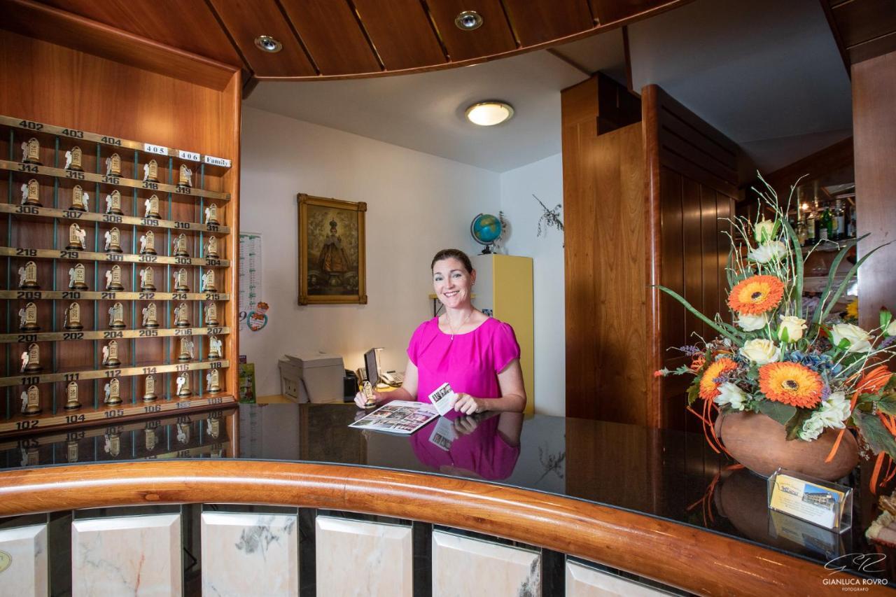 Hotel Posta Comano Terme Buitenkant foto